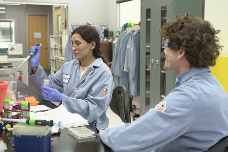 Invizyne Lab two people working in a lab